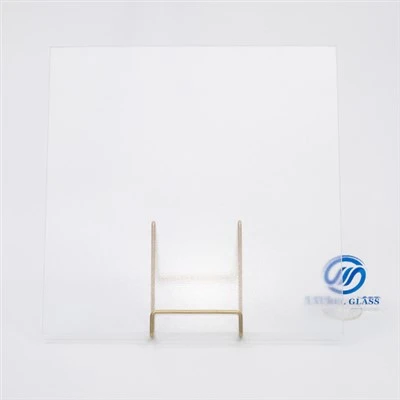 Low Iron Solè Glass